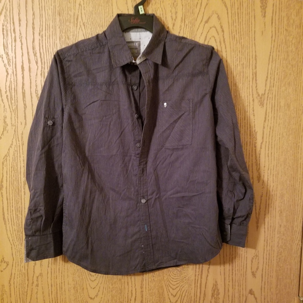 Boys long sleeve button down shirt size M(10/12)